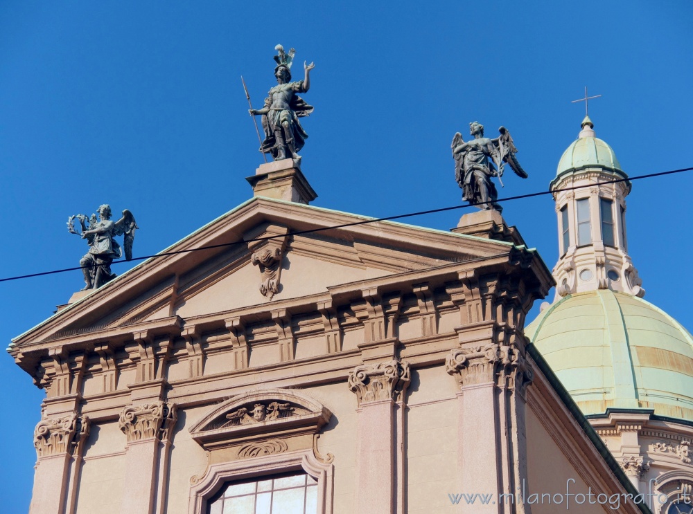 Milan (Italy) - Statues on top of the facade of the Church of San Giorgio al Palazzo